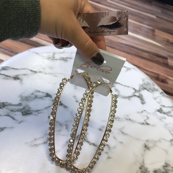 ‼️ Large Oval Rhinestone Diamond Hoop Earrings - Picture 4 of 4